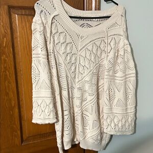 a.n.a Cream Textured Knit Sweater 22 in armpit to armpit and 28 in long. Nice